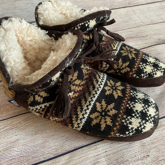 Muk Luks Shoes - Muk luk Ankle Height slippers